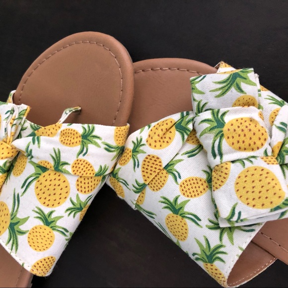 American Eagle Pineapple Print Sandals - Picture 3 of 7